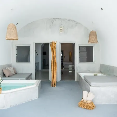 Cliff Aura Apartment *