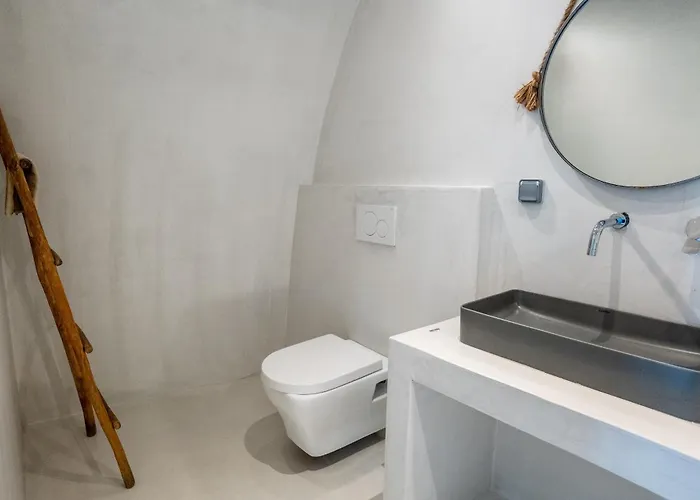 Cliff Aura Apartment Fira (Santorini)