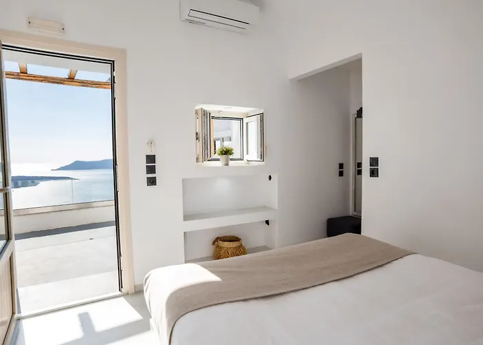 Cliff Aura Apartment *