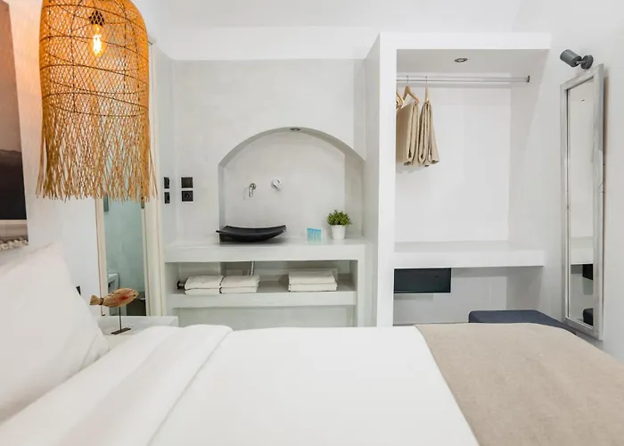 Apartment Cliff Aura Fira (Santorini)