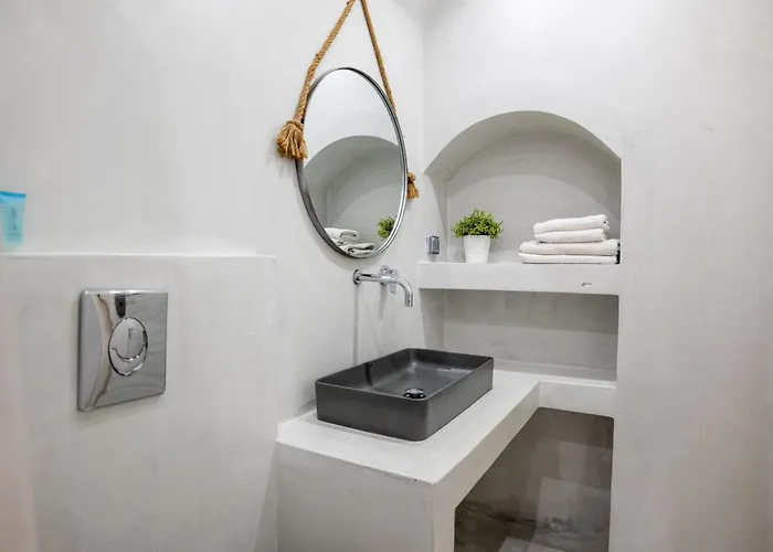 Cliff Aura 산토리니