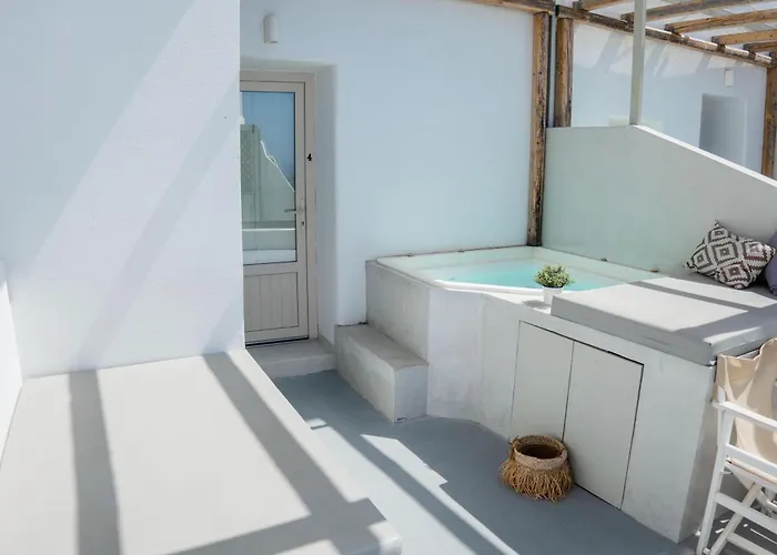 Cliff Aura Apartment *