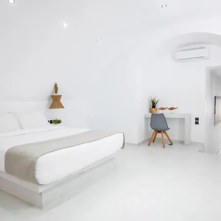 Apartment Cliff Aura