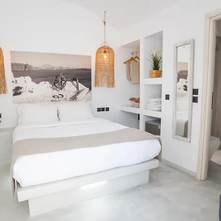 Cliff Aura * Fira (Santorini)